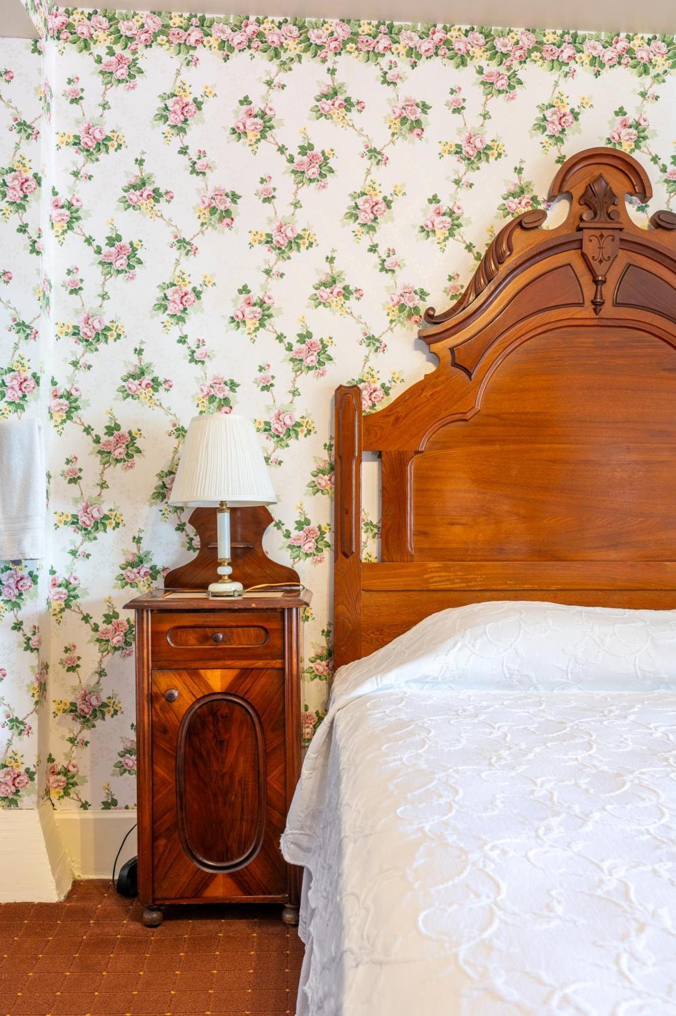 Martine Inn Пасифик Гроув Екстериор снимка