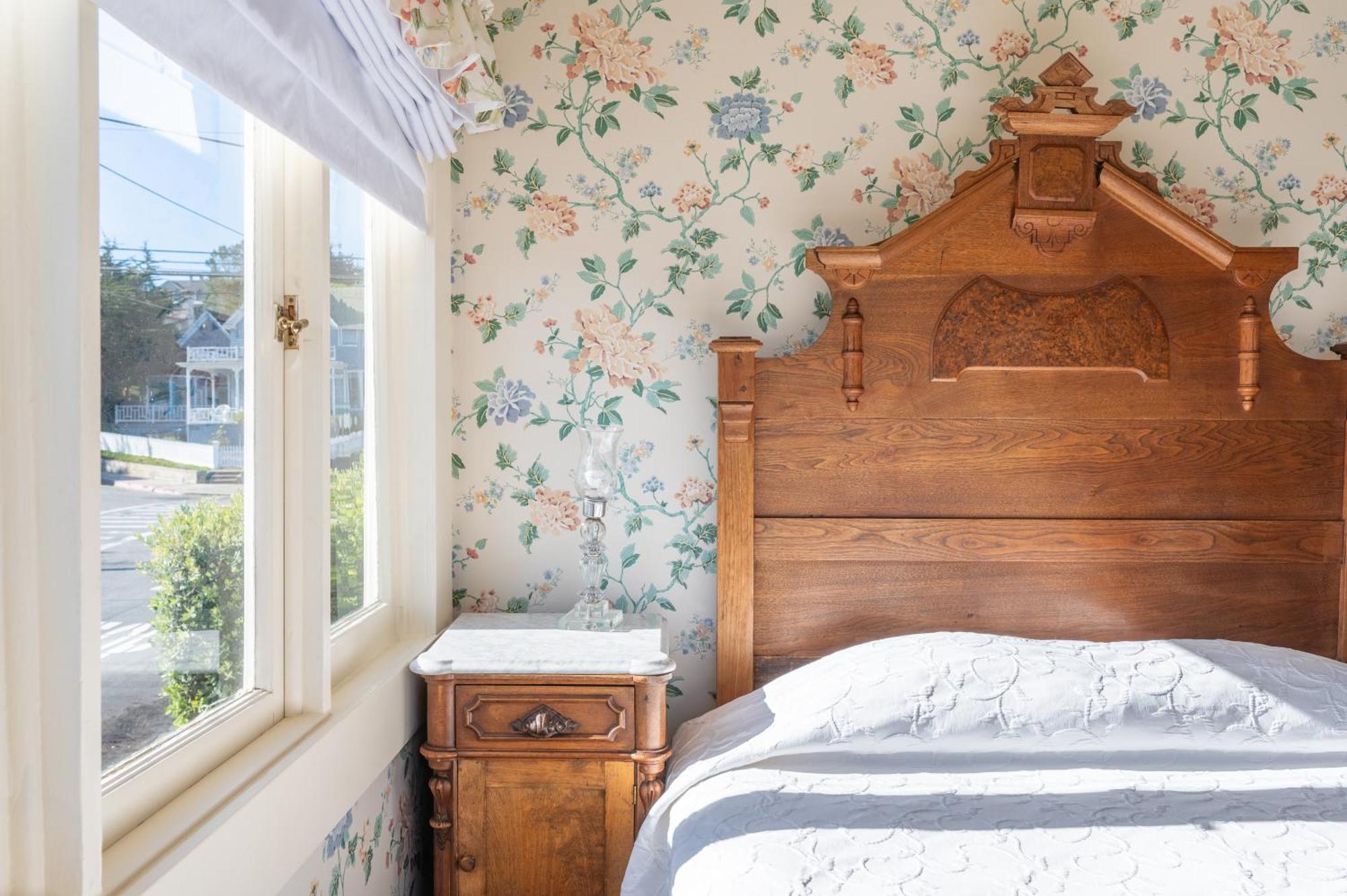 Martine Inn Пасифик Гроув Екстериор снимка